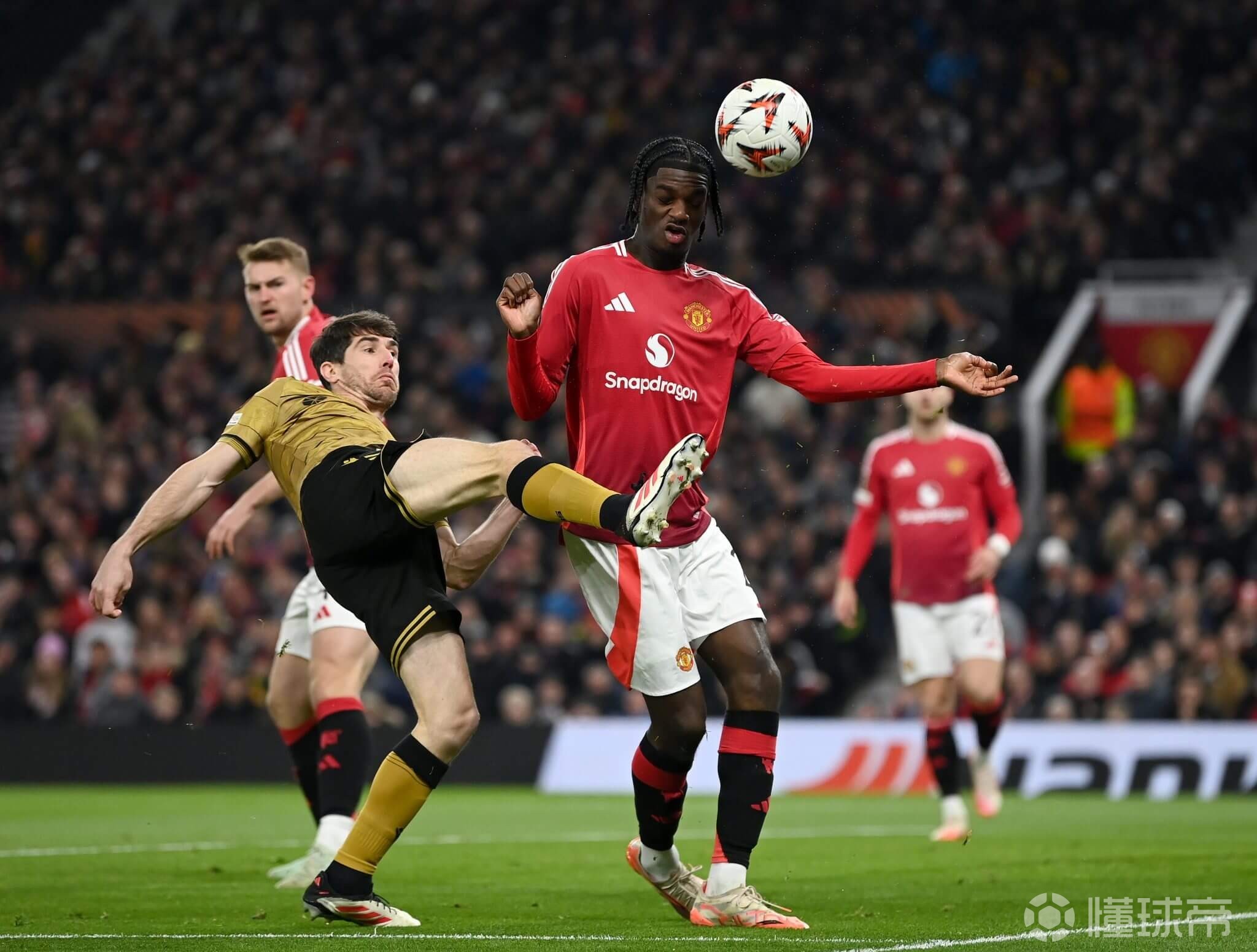 埃因霍温清晨复出首秀，志在足总杯名次提升，引发热议，赛季目标并未改变的简单介绍爱游戏