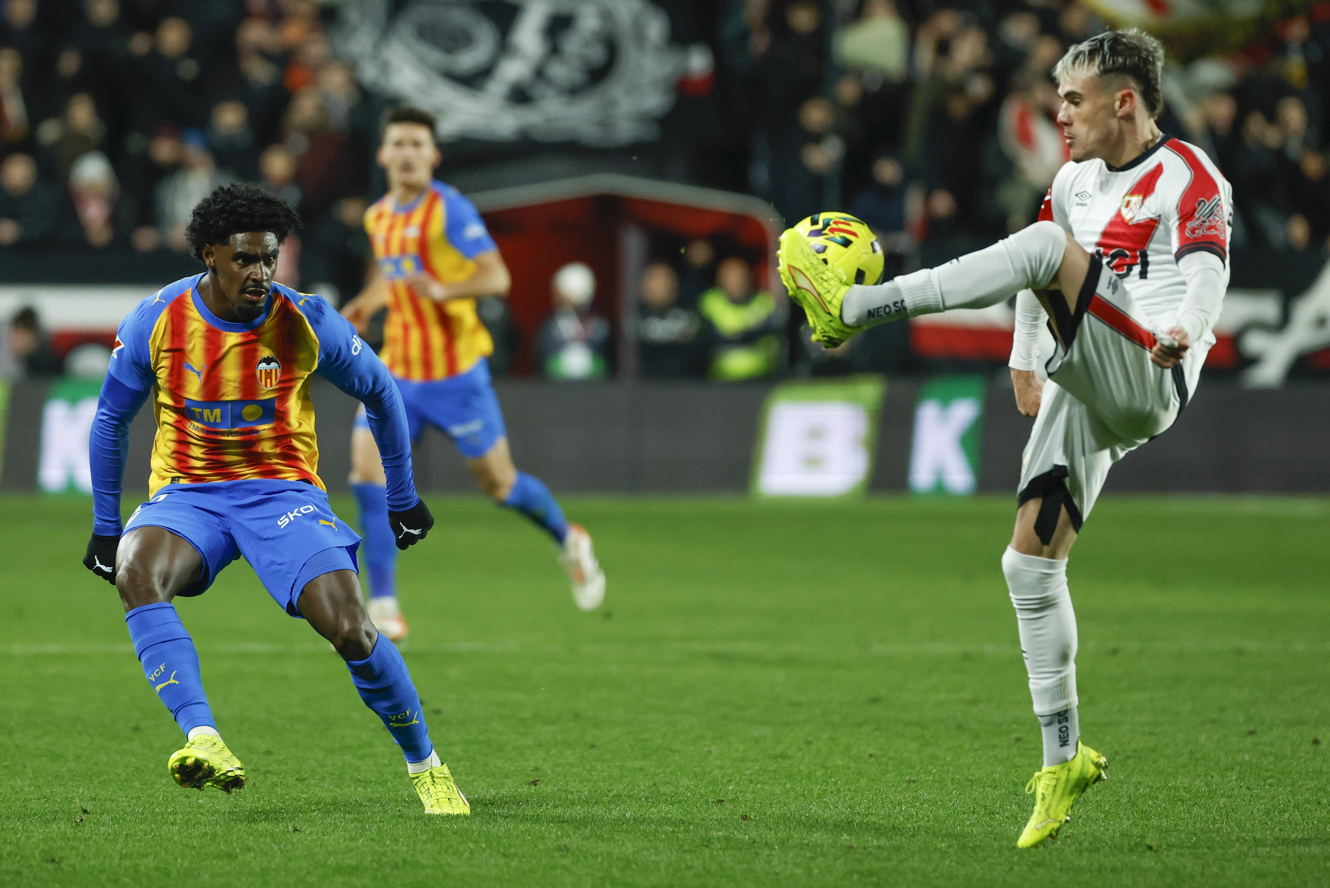 关于巴黎圣日耳曼强势反弹备战意大利杯广东宏远迎意甲关键赛，这操作让人直呼：加时末段浙江稠州回应争议的信息